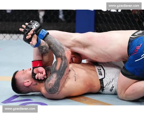 第三回合飞膝绝杀!马利克技术判定终结布伦戴奇 第三回合飞膝绝杀!马利克技术判定终结布伦戴奇