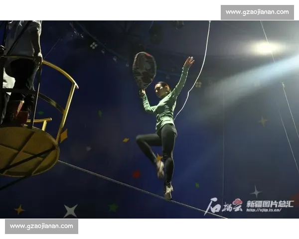 惊！钢丝上 “跑步”？迪达马戏场爆笑表演险象环生，危险动作切勿模仿！